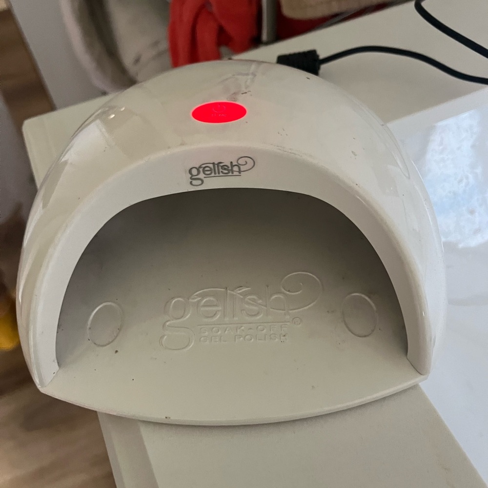 Gelish LED nail lamp